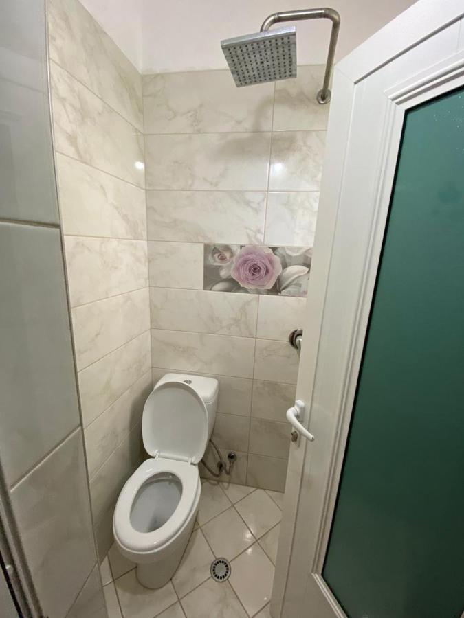 Guest House Lionel Durres Exterior photo